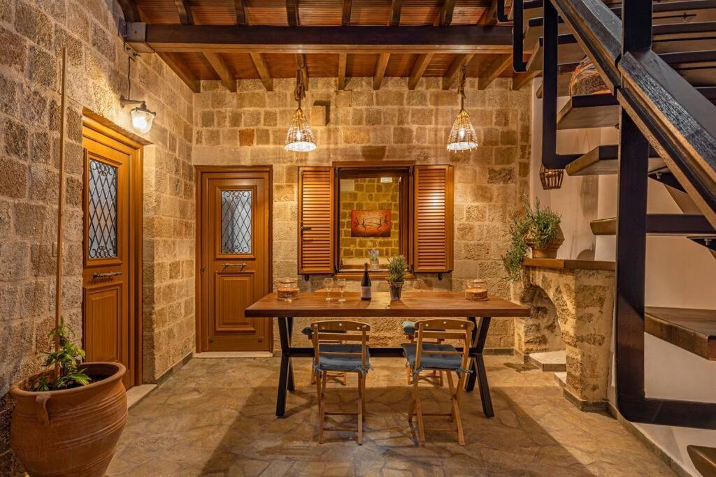 Margaritis Luxury Medieval House Rhodes City Extérieur photo